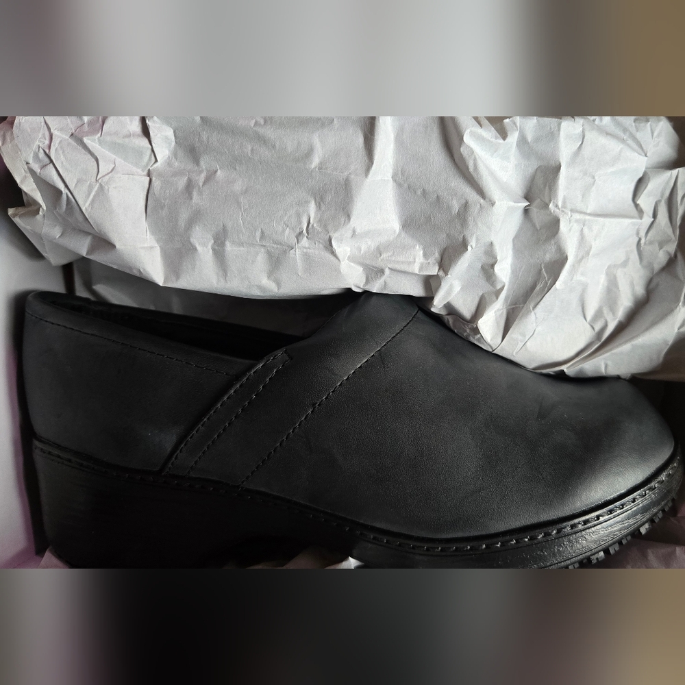 Dansko -Shoes For Crews Black Non Slip Mule Clogs Sz7.5 NEW IN BOX - Picture 6 of 9